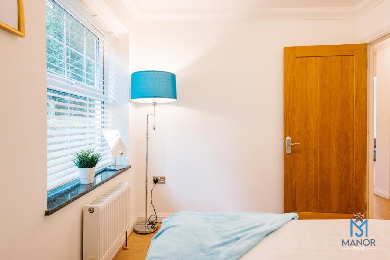 05Th Residence Of Lord Avenue Sleeps Five People ノーザンプトン エクステリア 写真