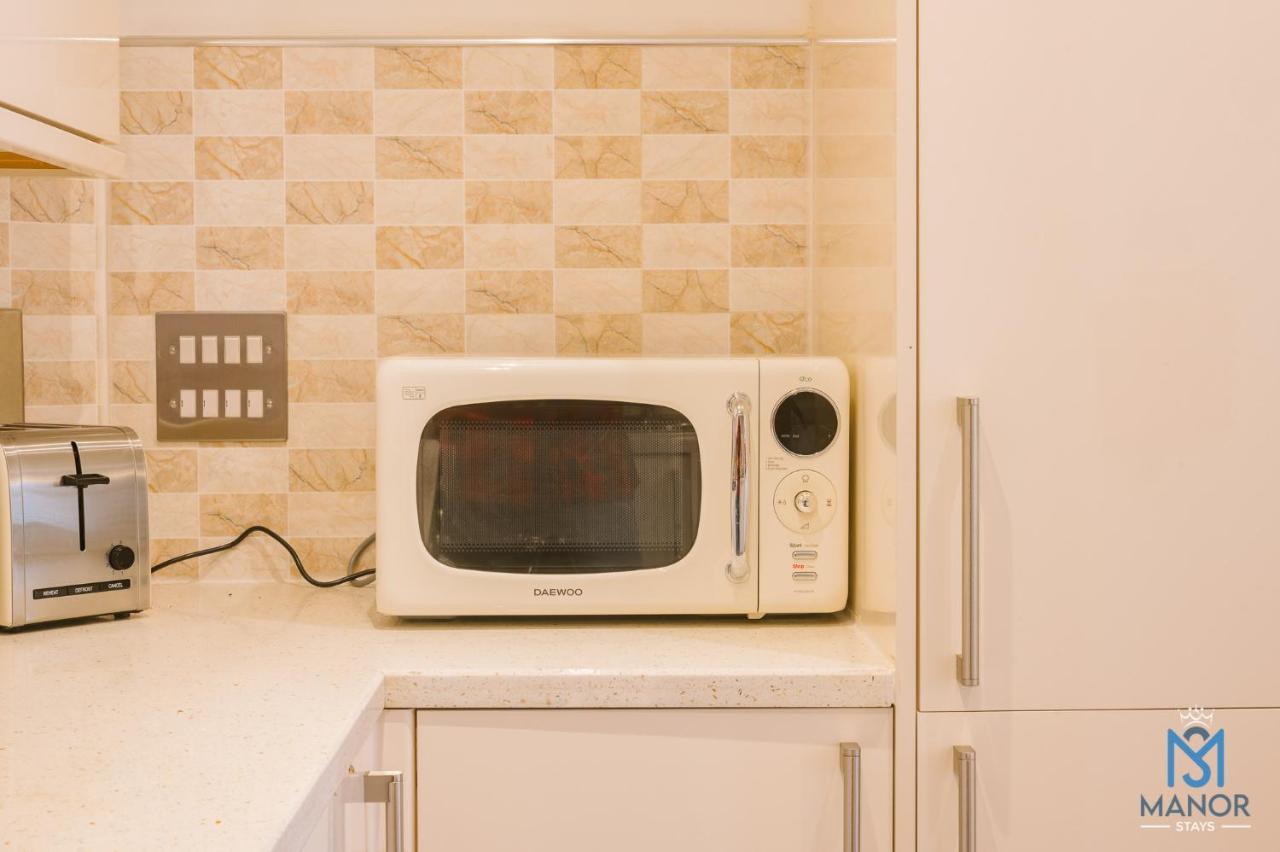05Th Residence Of Lord Avenue Sleeps Five People ノーザンプトン エクステリア 写真