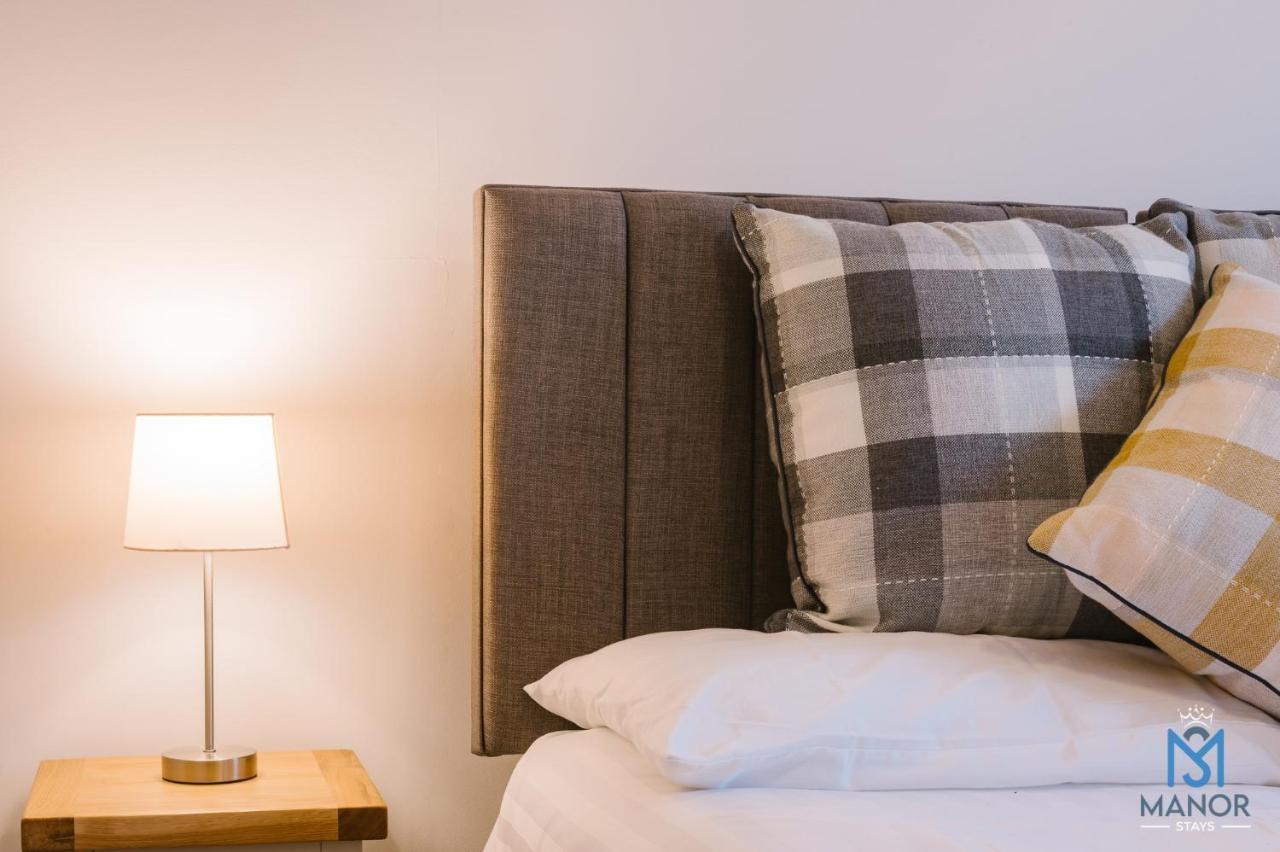 05Th Residence Of Lord Avenue Sleeps Five People ノーザンプトン エクステリア 写真