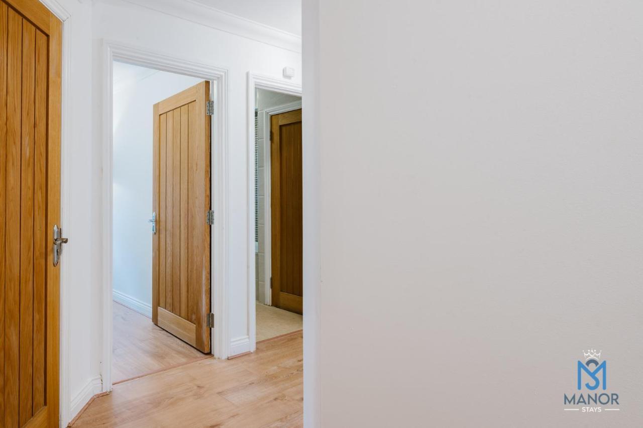 05Th Residence Of Lord Avenue Sleeps Five People ノーザンプトン エクステリア 写真
